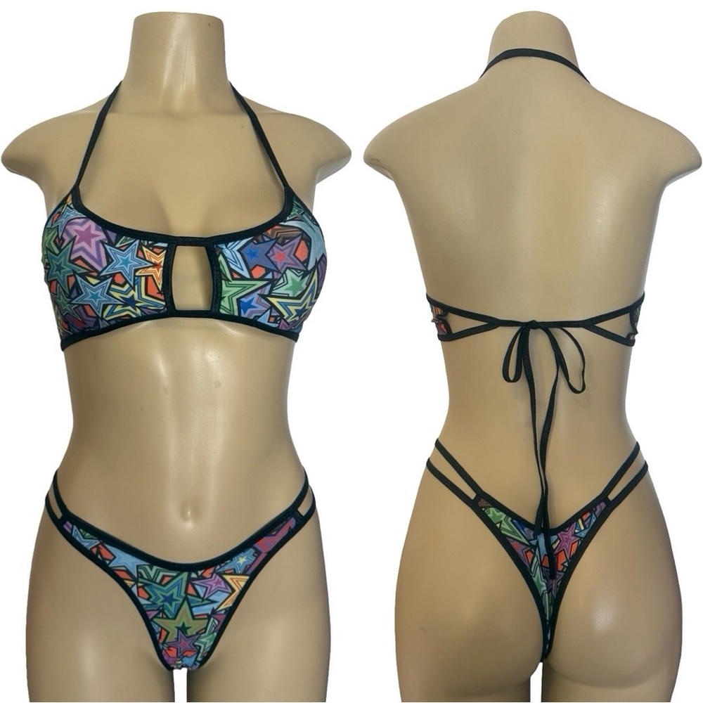 Vibrant Paisley Floral Bikini with Sporty Keyhole Top